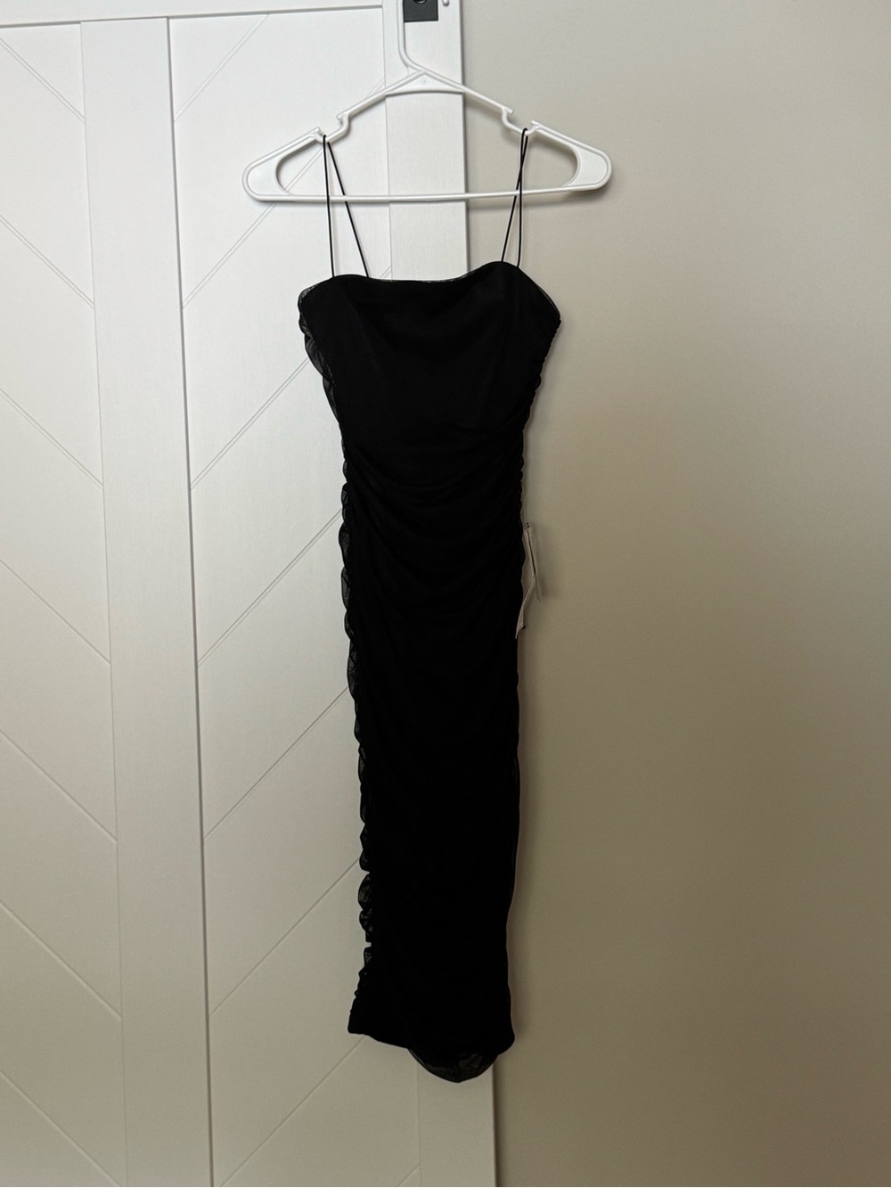 B. Darlin Black Ruched Bodycon Mesh Midi Dress NWT Size Small - Picture 4 of 7